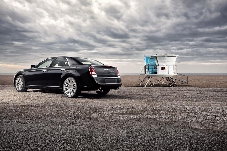  Chrysler 300C 2011 года  (фото 33 из 83)